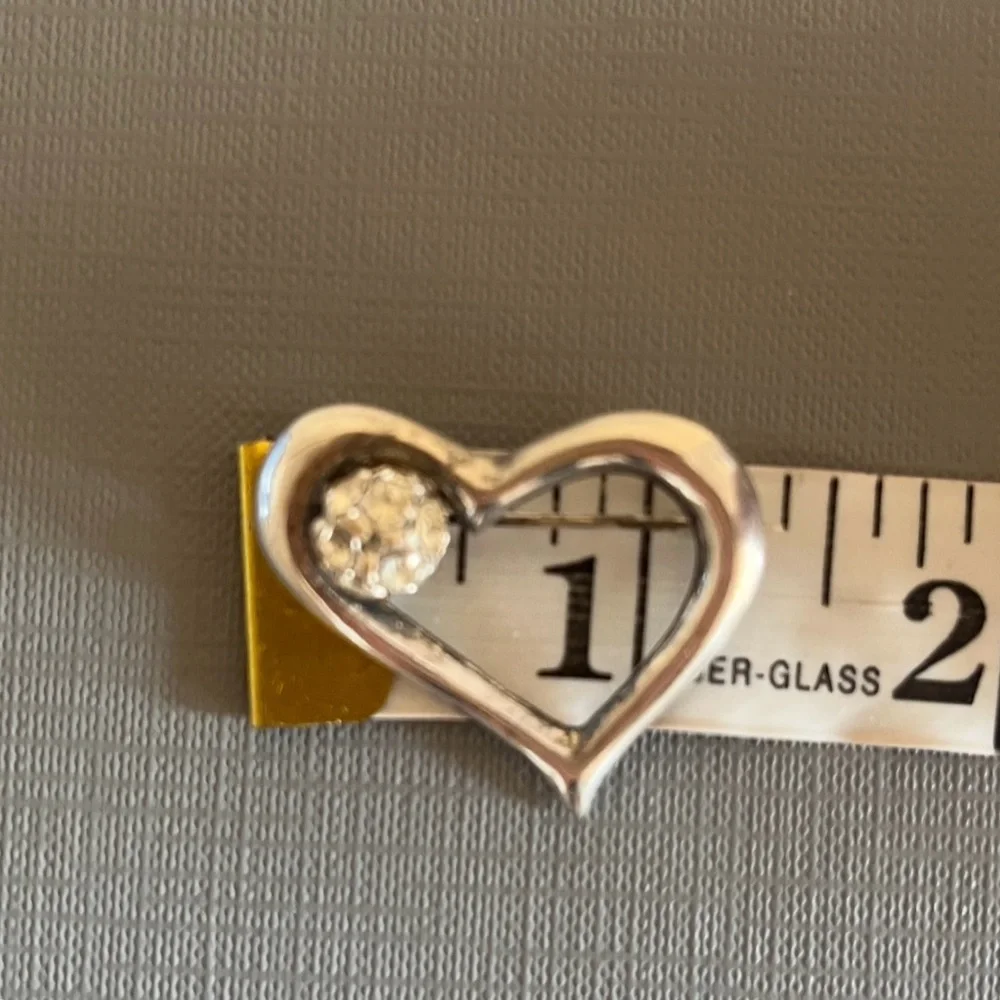 Vintage Mid-century Sterling Silver 925 Cubic Zirconia Open Heart brooch .